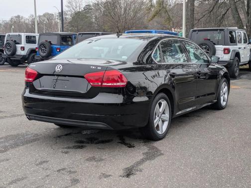 2014 Volkswagen Passat 1.8T SE