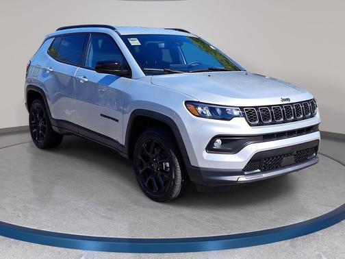 Silver Zynith 2026 Jeep Compass Latitude