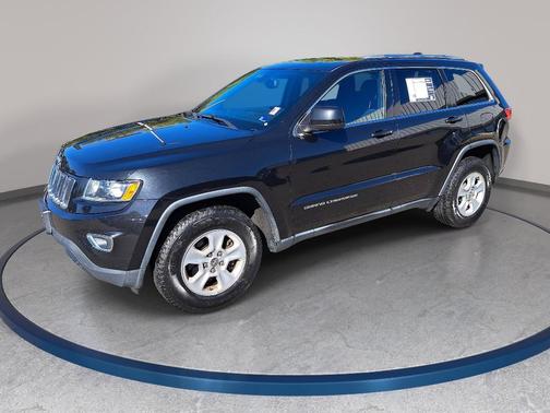 Brilliant Black Crystal Pearlcoat 2014 Jeep Grand Cherokee Laredo
