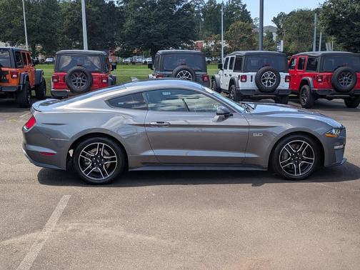 2022 Ford Mustang GT Premium