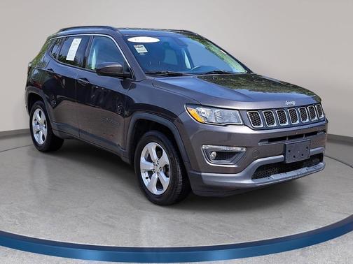 Granite Crystal Clearcoat Metallic 2018 Jeep Compass Latitude