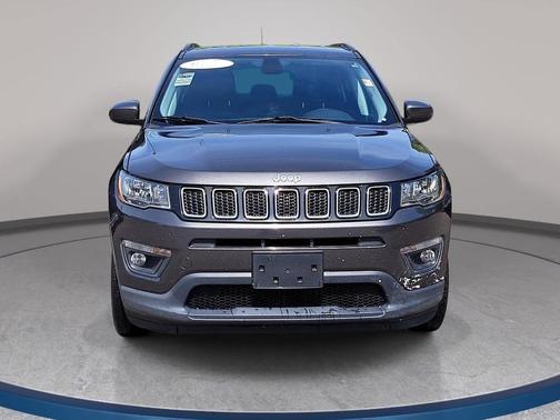 Granite Crystal Clearcoat Metallic 2018 Jeep Compass Latitude