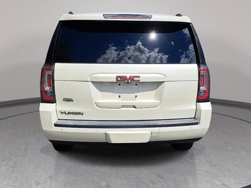 White Diamond Tri-Coat 2015 GMC Yukon SLT