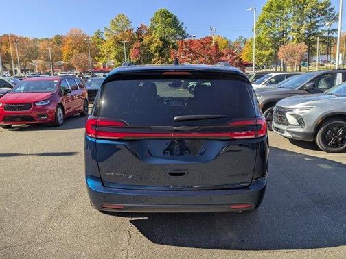 2025 Chrysler Pacifica Limited