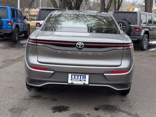 2023 Toyota Crown Platinum