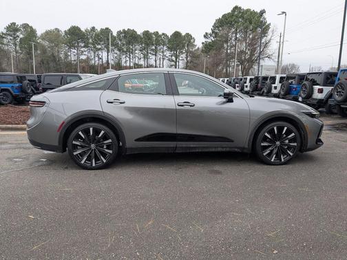 2023 Toyota Crown Platinum