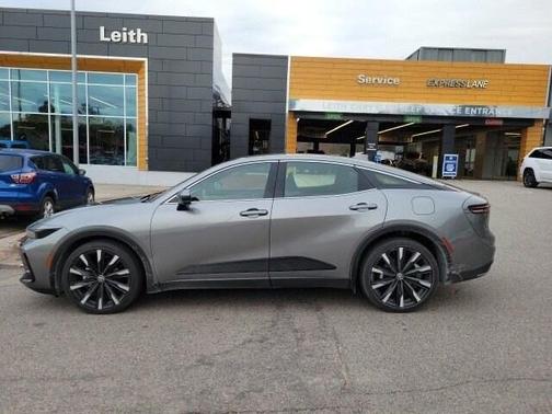 2023 Toyota Crown Platinum