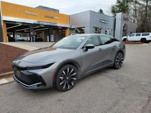 2023 Toyota Crown Platinum