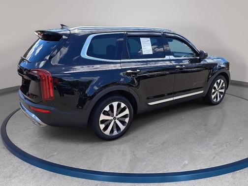 Black 2022 Kia Telluride S