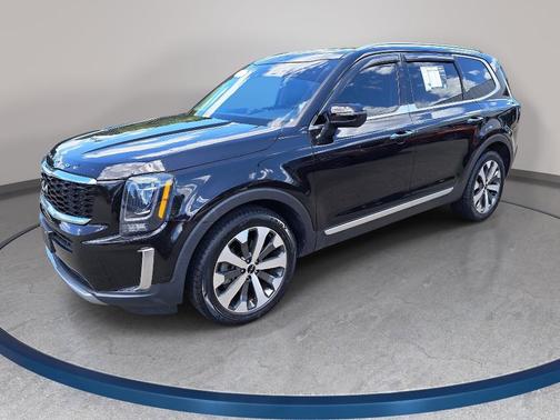Black 2022 Kia Telluride S
