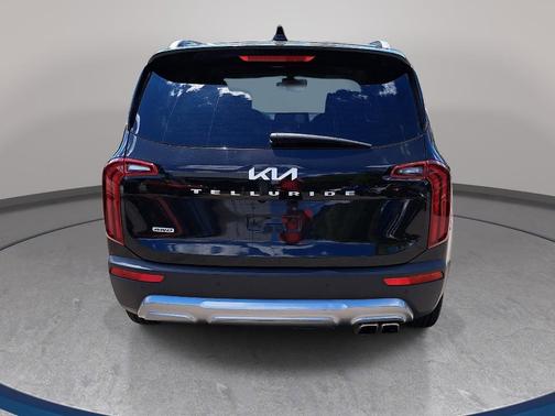 Black 2022 Kia Telluride S