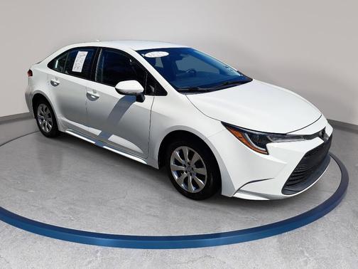 Ice 2024 Toyota Corolla LE