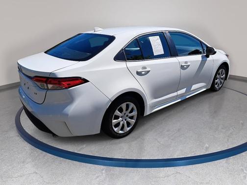 Ice 2024 Toyota Corolla LE