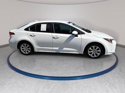 Ice 2024 Toyota Corolla LE