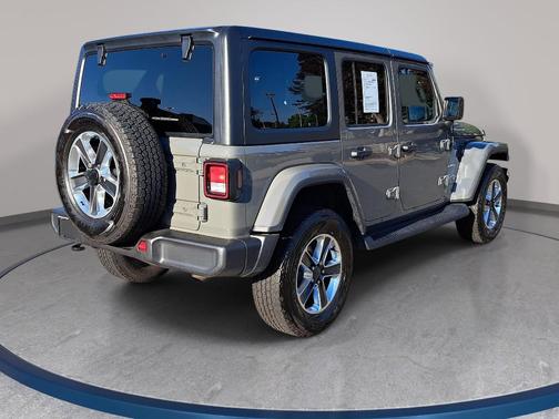 Sting Gray Clearcoat 2022 Jeep Wrangler Unlimited Sahara