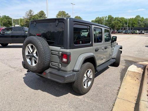 Sting Gray Clearcoat 2022 Jeep Wrangler Unlimited Sahara