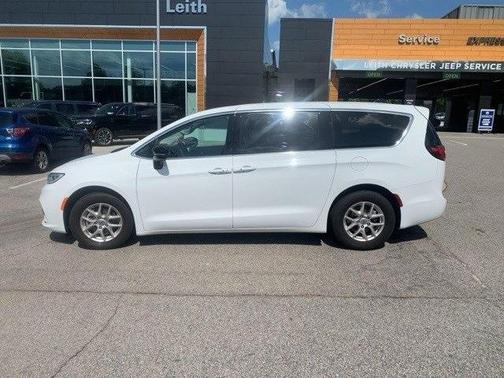 2024 Chrysler Pacifica Touring-L