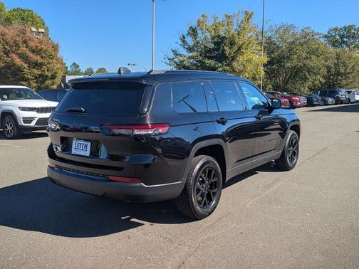 2025 Jeep Grand Cherokee L Laredo