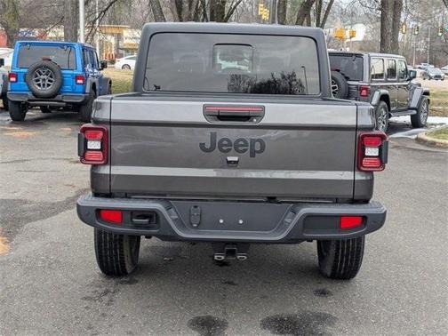 2026 Jeep Gladiator Sport