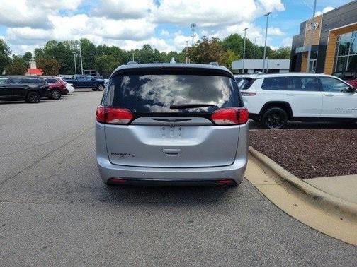 2020 Chrysler Pacifica Touring-L Plus