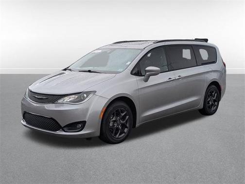 2020 Chrysler Pacifica Touring-L Plus