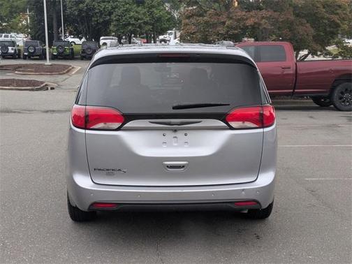 2020 Chrysler Pacifica Touring-L Plus