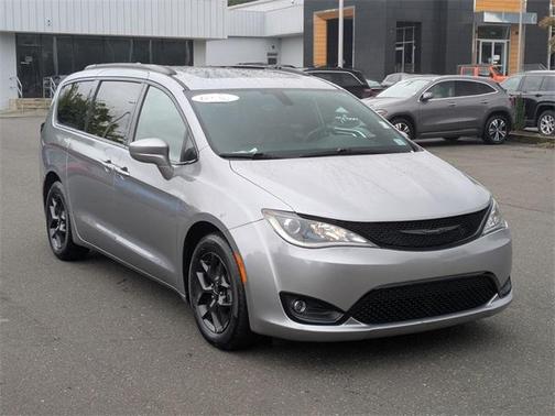 2020 Chrysler Pacifica Touring-L Plus