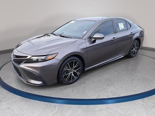 Predawn Gray Mica 2022 Toyota Camry SE