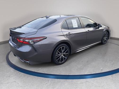 Predawn Gray Mica 2022 Toyota Camry SE