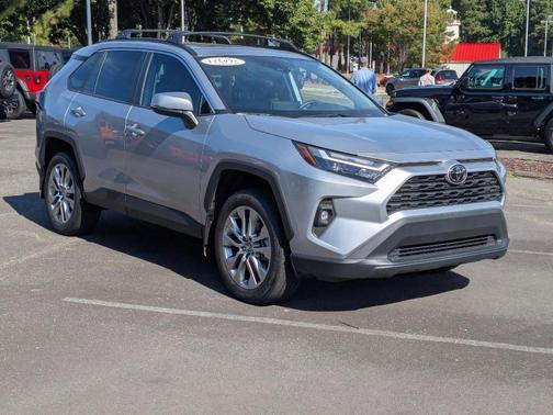 2024 Toyota RAV4 XLE Premium