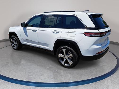 Bright White 2026 Jeep Grand Cherokee Limited 4x4