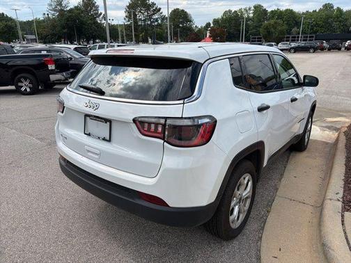 Bright White Clearcoat 2025 Jeep Compass Sport