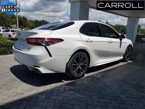 2020 Toyota Camry SE Nightshade