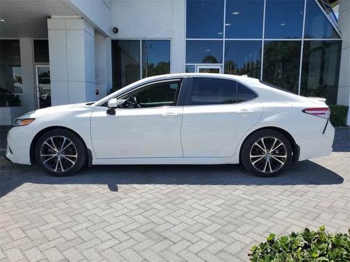 2020 Toyota Camry SE Nightshade