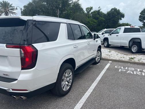 White Frost Tri-Coat 2025 GMC Yukon Denali