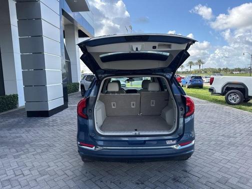 2024 GMC Terrain Denali