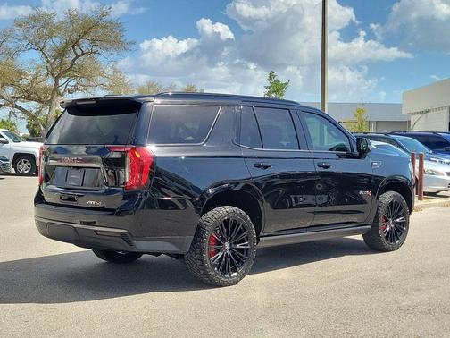 2023 GMC Yukon AT4
