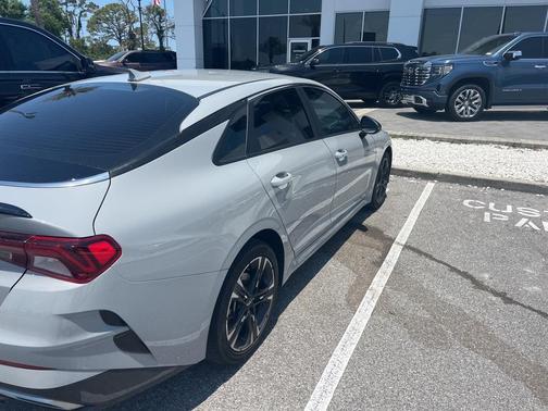 2024 Kia K5 GT-Line