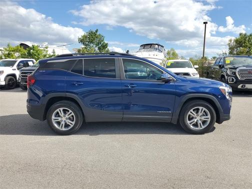 2022 GMC Terrain SLE