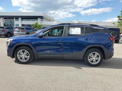 2022 GMC Terrain SLE