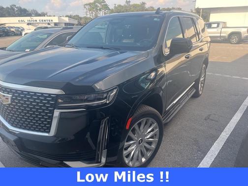 2022 Cadillac Escalade Luxury