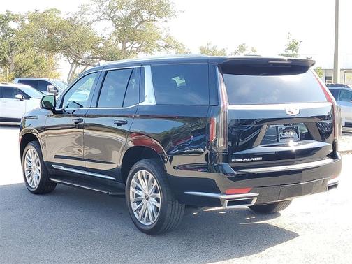 2022 Cadillac Escalade Luxury