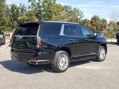 2022 Cadillac Escalade Luxury