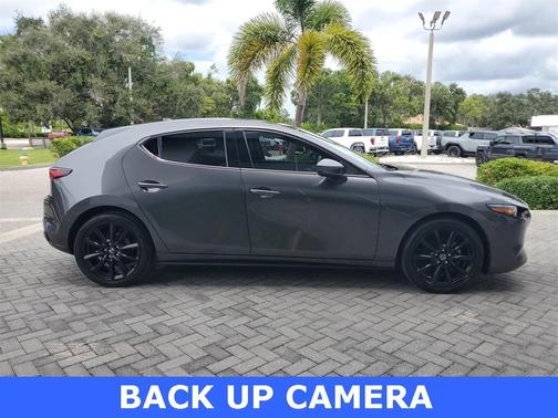2022 Mazda Mazda3 FWD w/Premium Package