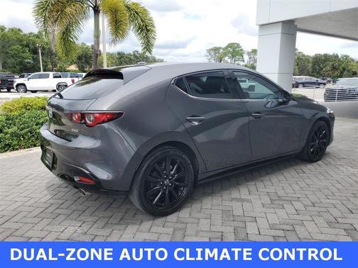 2022 Mazda Mazda3 FWD w/Premium Package