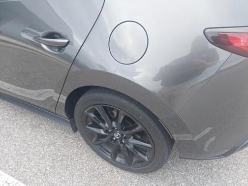 2022 Mazda Mazda3 FWD w/Premium Package