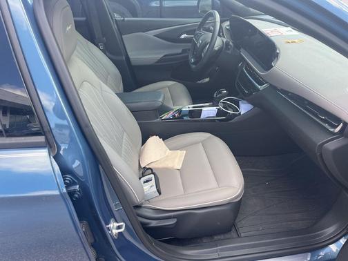 Ocean Blue Metallic 2024 Buick Envista Avenir