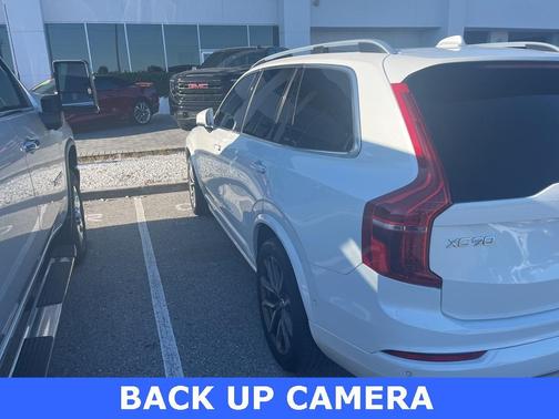 2019 Volvo XC90 T6 Momentum