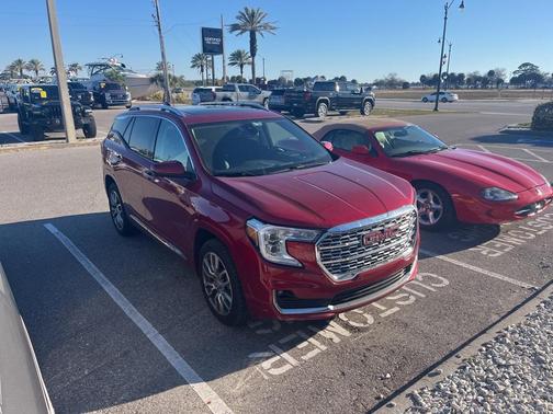 2023 GMC Terrain Denali