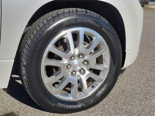 2016 GMC Acadia Denali